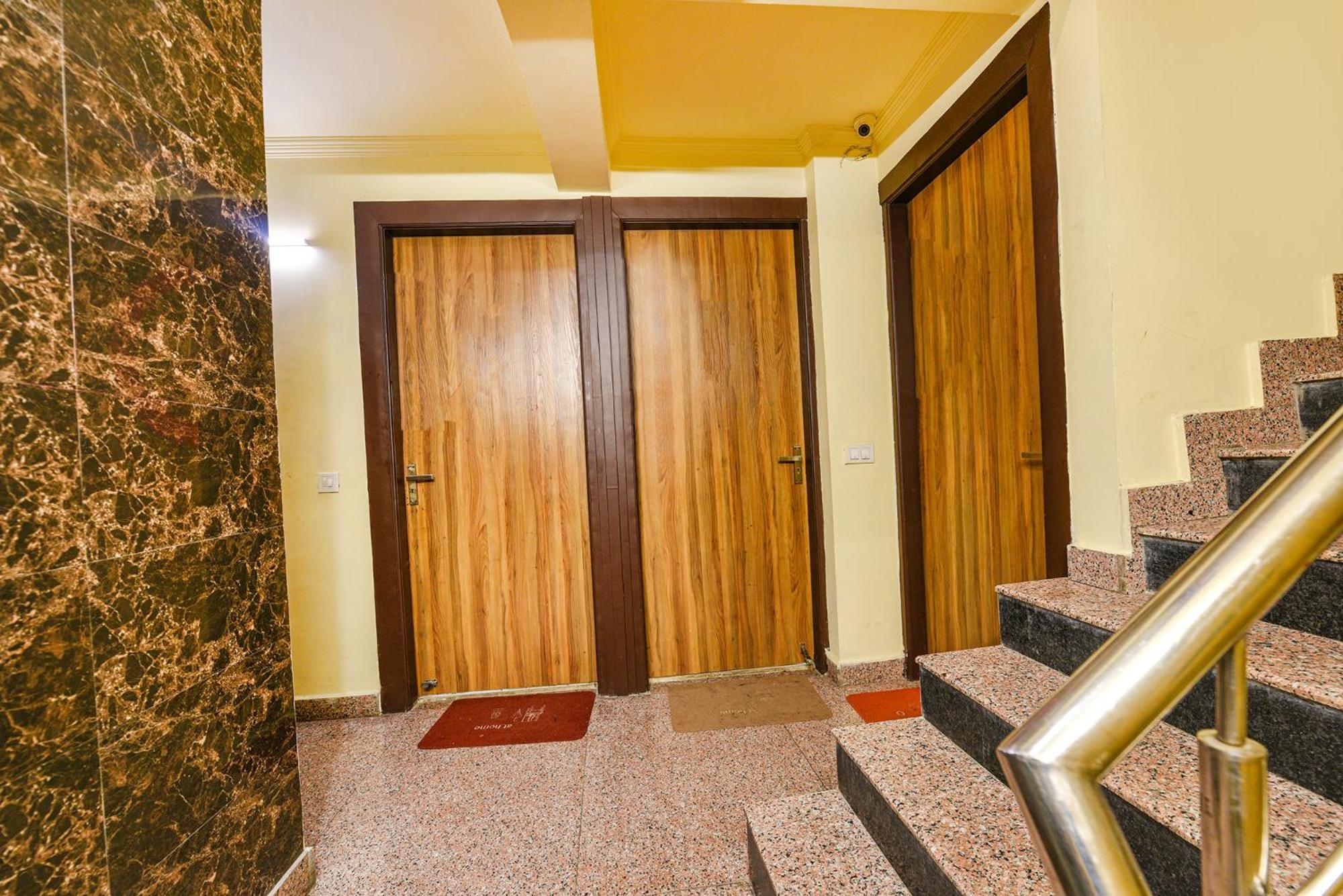 Fabhotel Ishtara Auberge - Nr Yashobhoomi Convention Centre นิวเดลี ภายนอก รูปภาพ