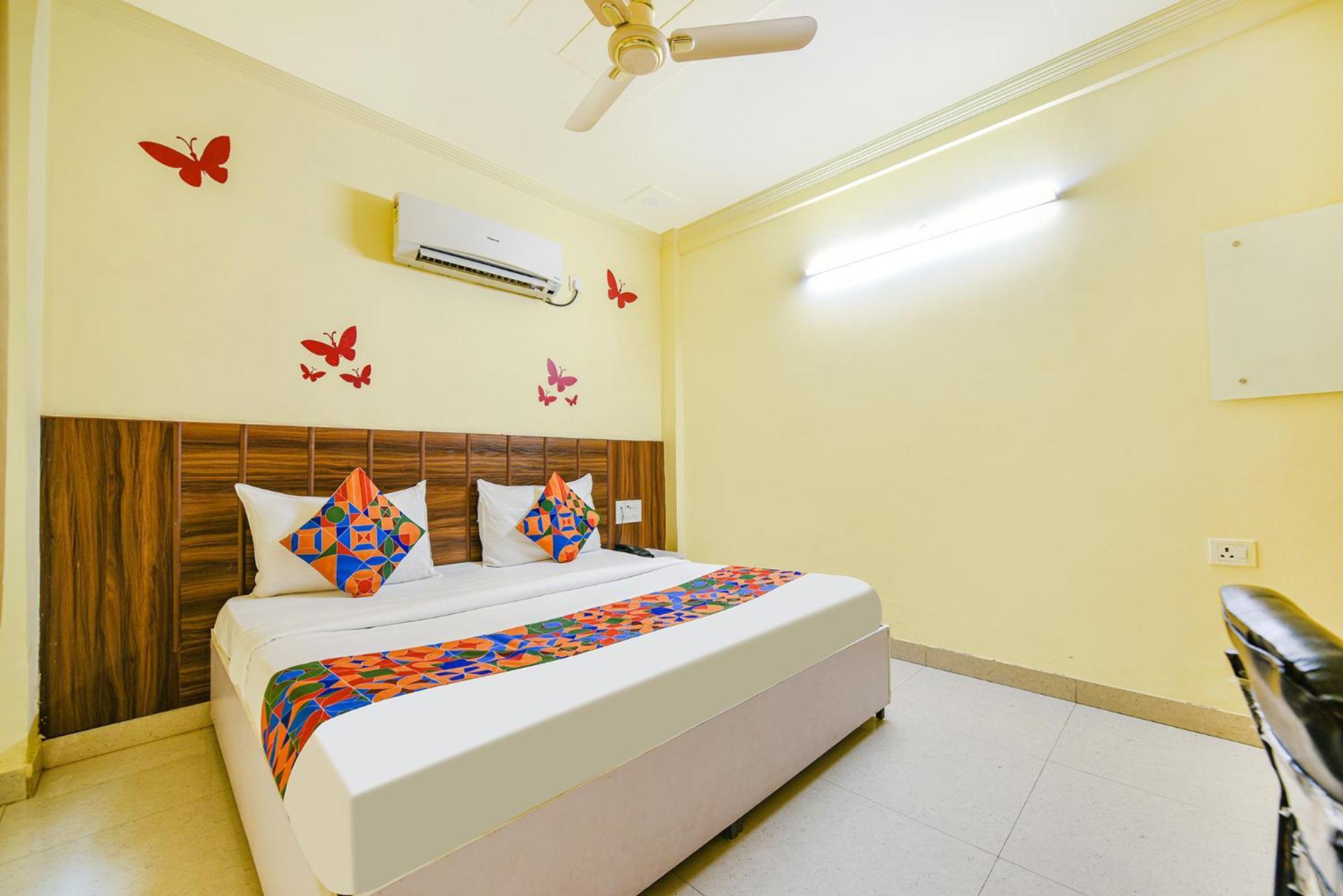 Fabhotel Ishtara Auberge - Nr Yashobhoomi Convention Centre นิวเดลี ภายนอก รูปภาพ