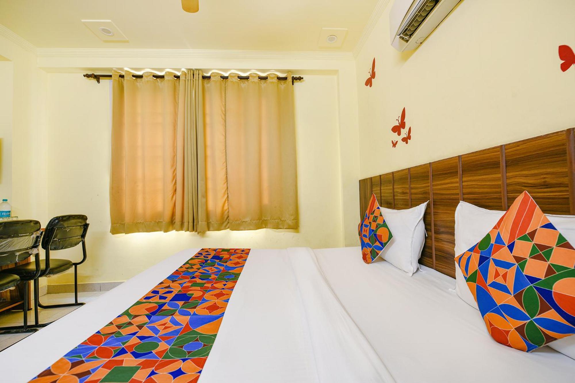 Fabhotel Ishtara Auberge - Nr Yashobhoomi Convention Centre นิวเดลี ภายนอก รูปภาพ